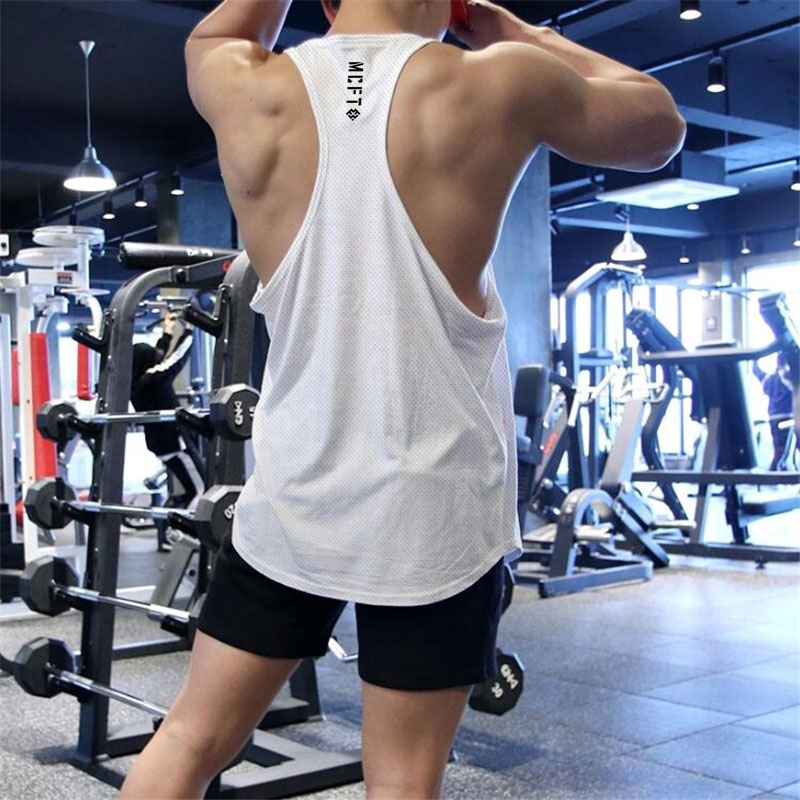 Canotta Sportiva Estiva da Uom - Tank Top Muscle recensione e prezzo